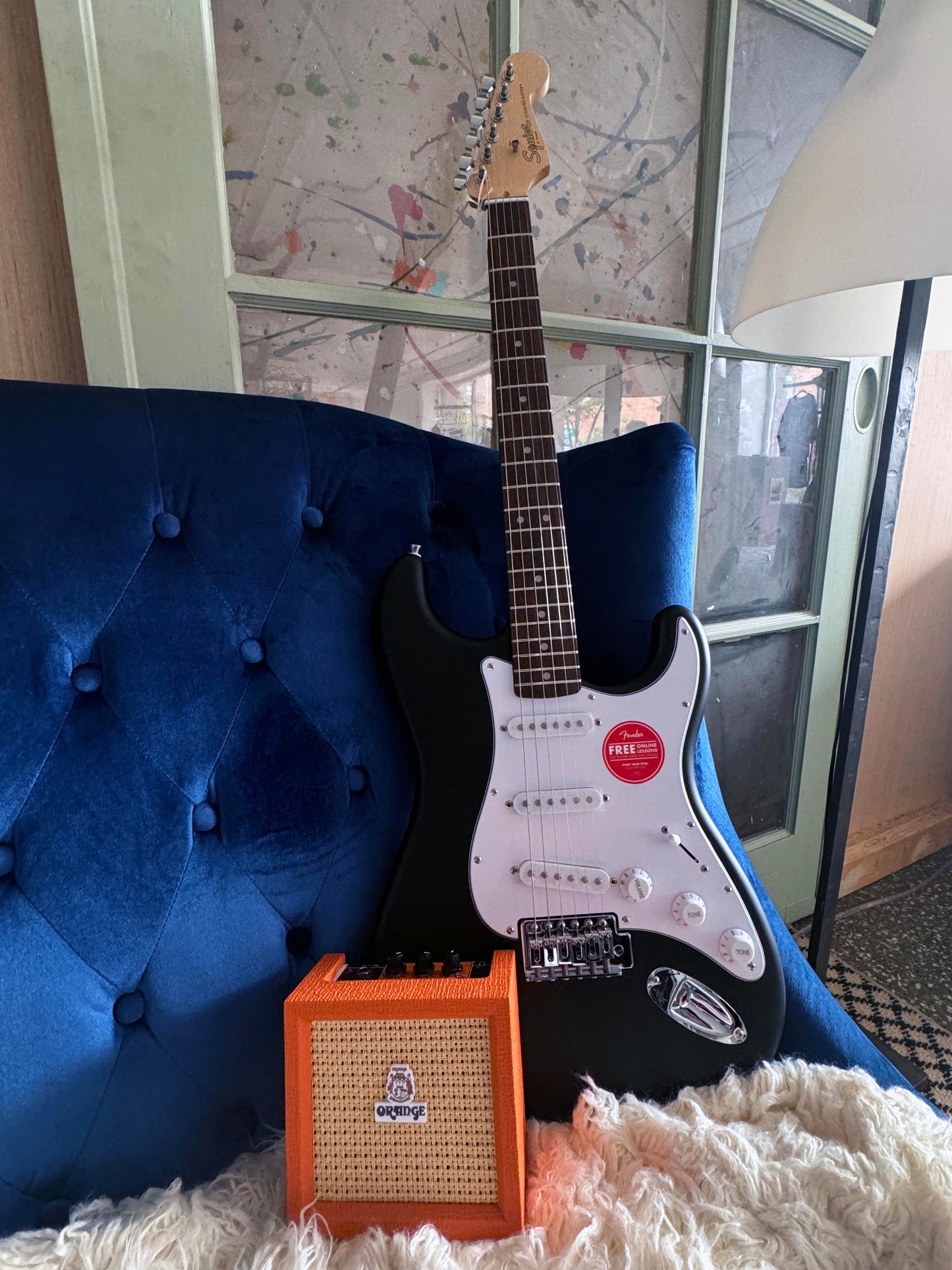 Squier Stratocaster / Orange Crush Mini Combo - Matte Black